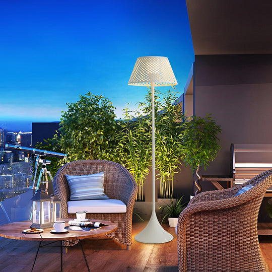 1-Light Mesh Outdoor Floor Lamp