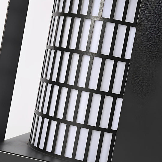 Four-Panel Cylinder Lantern LED Outdoor Light with Lattice Pattern