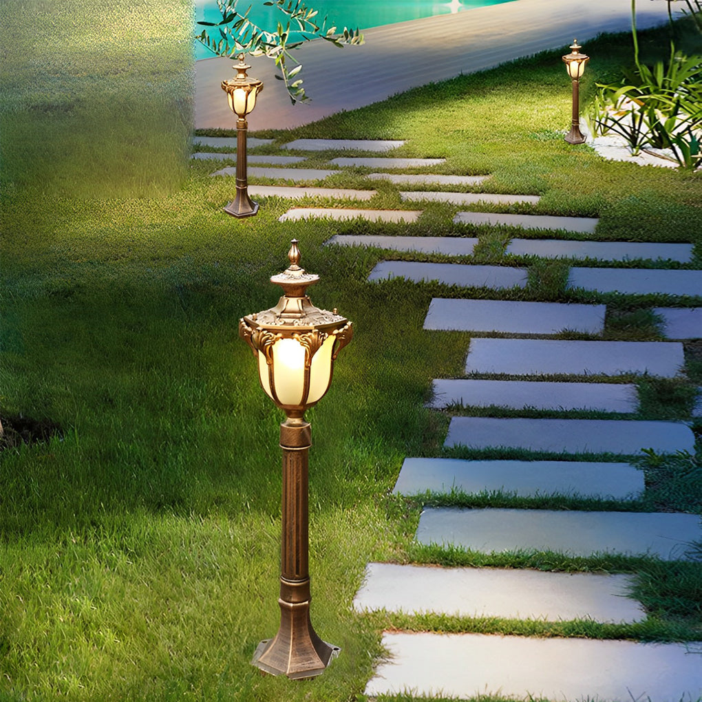 Traditional European-Style LED Outdoor Pathway Lamp Post – Durable & Waterproof