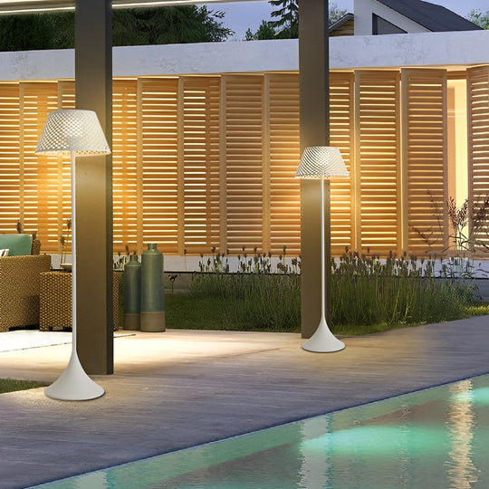 1-Light Mesh Outdoor Floor Lamp