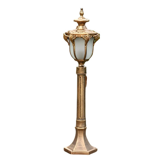 Traditional European-Style LED Outdoor Pathway Lamp Post – Durable & Waterproof