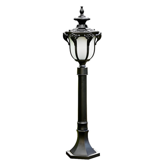 Traditional European-Style LED Outdoor Pathway Lamp Post – Durable & Waterproof