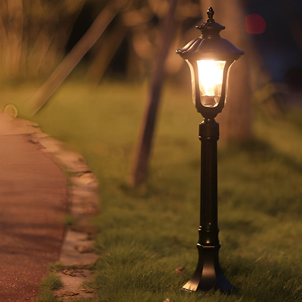 Vintage Classic Black Outdoor Lawn Post Light with Water Glass