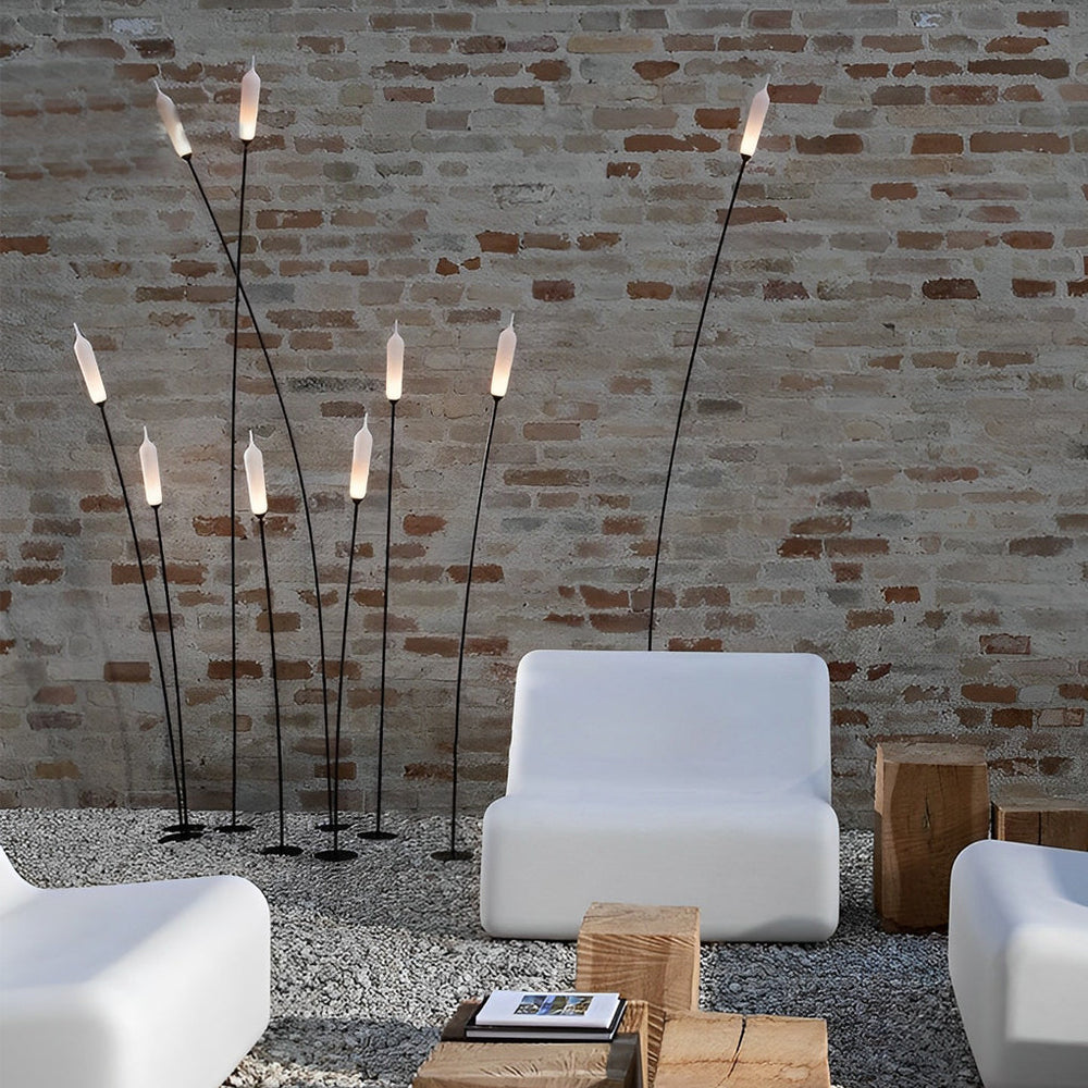 Minimalist Reed-Shaped Black LED Outdoor Lawn Lights