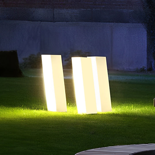 Artistic Cuboid Inclined Outdoor Lawn Lamp