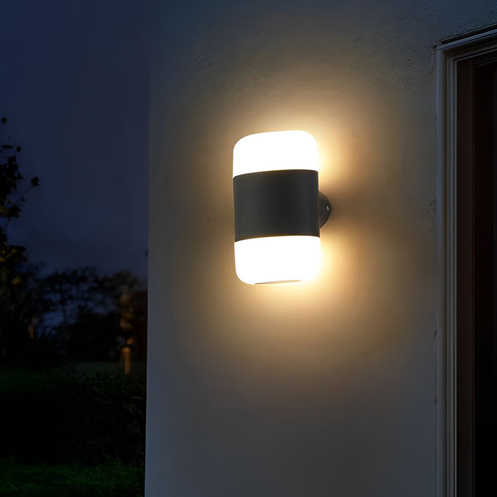 Round LED Outdoor Waterproof Up and Down Wall Lamp