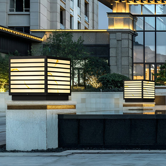 Square IP65 Waterproof LED Solar Outdoor Deck Post Pillar Light