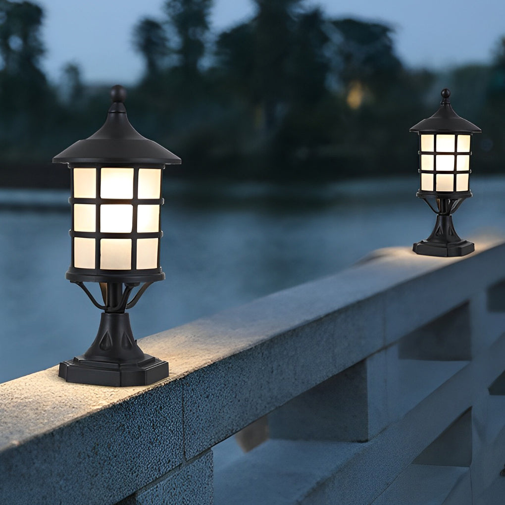 Round Cage Waterproof LED Solar Fence Post Light with Remote