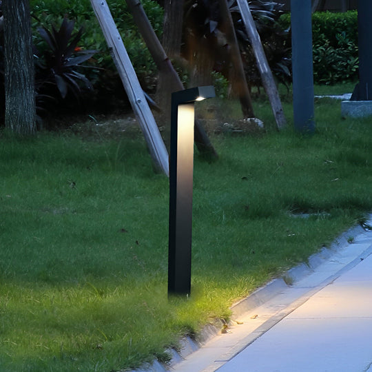Sleek Black Aluminum Pathway Light IP65 Waterproof
