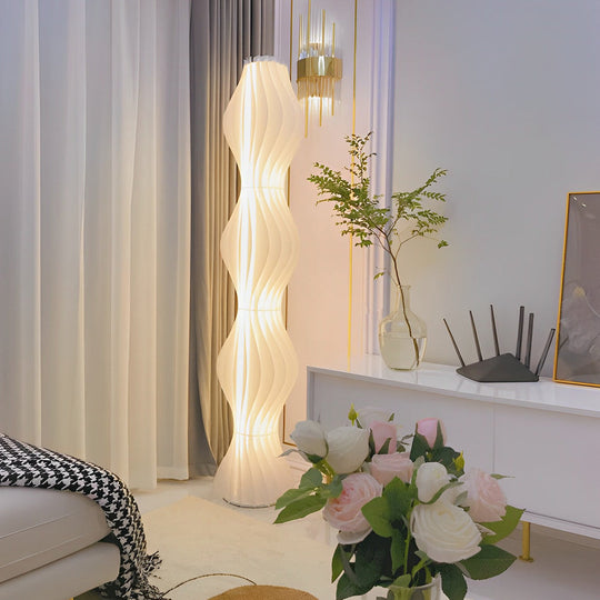 Modern Coastal LED Wavy Floor Lamp with 3-Step Dimming