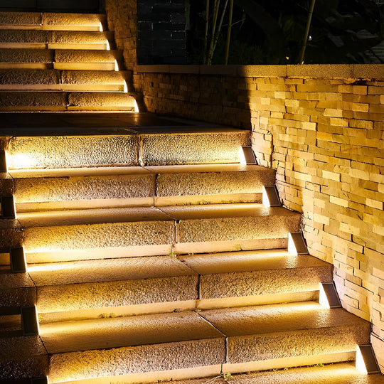 Triangle Automatic Charging LED Solar Step-Mounted Outdoor Lights