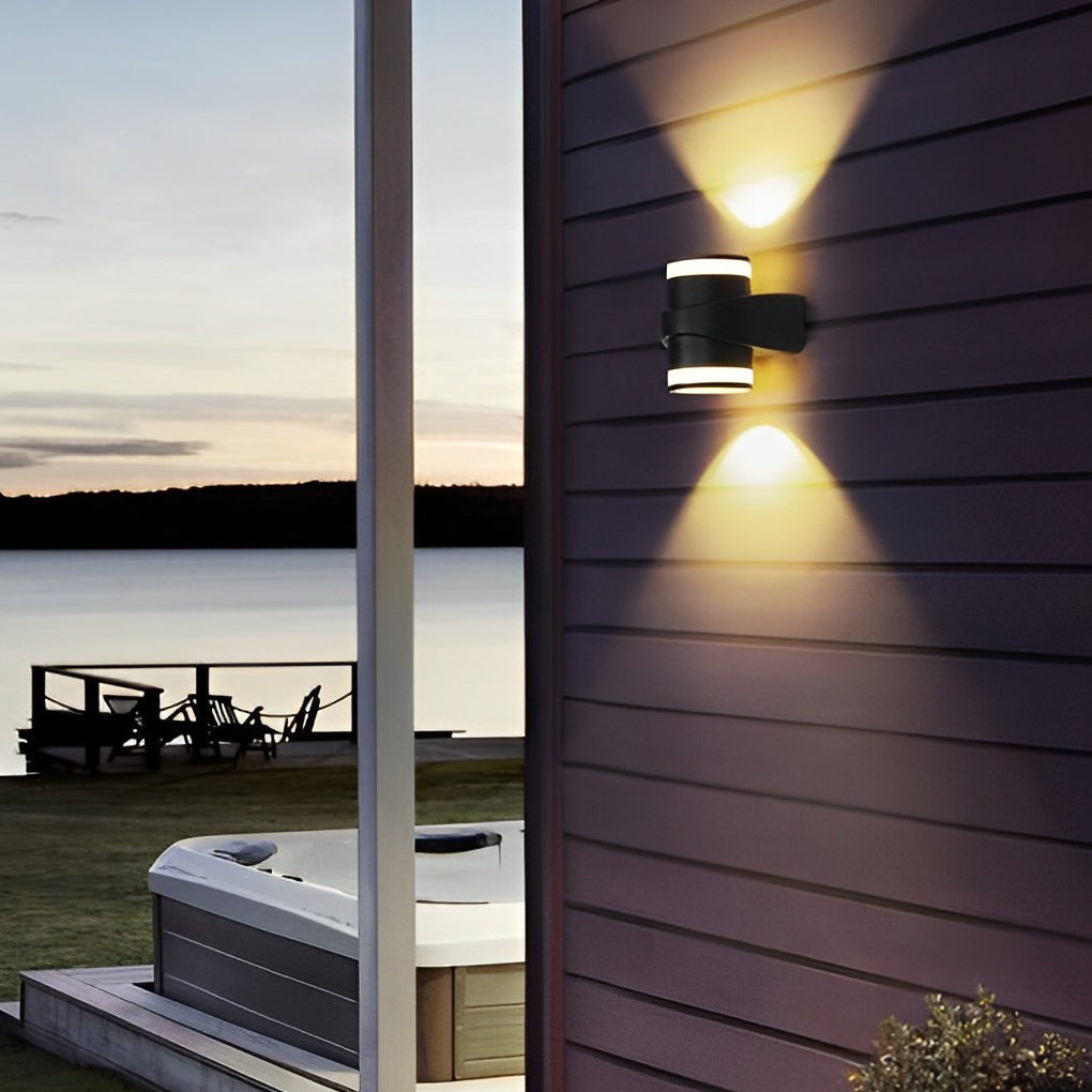 Round LED Outdoor Waterproof Up and Down Wall Lamp