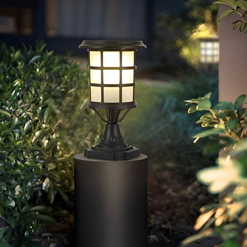 Round Cage Waterproof LED Solar Fence Post Light with Remote