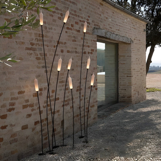 Minimalist Reed-Shaped Black LED Outdoor Lawn Lights