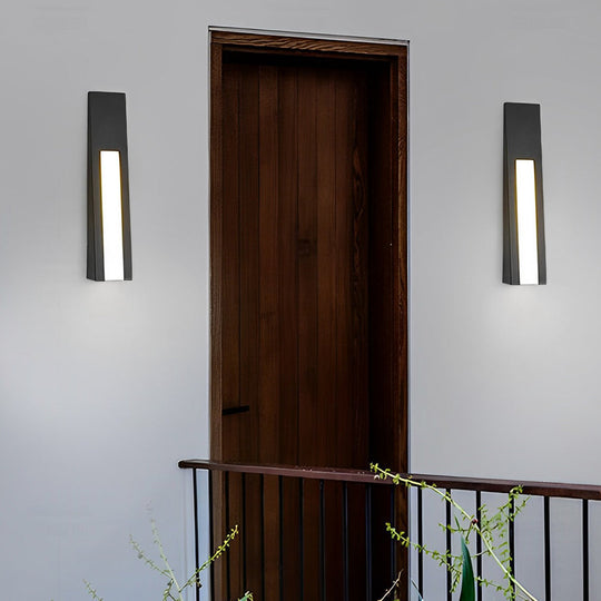 Minimalist Black Modern LED Outdoor Wall Lamp