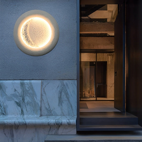 Creative Moon Shaped Waterproof LED 10W Modern Outdoor Wall Lamp