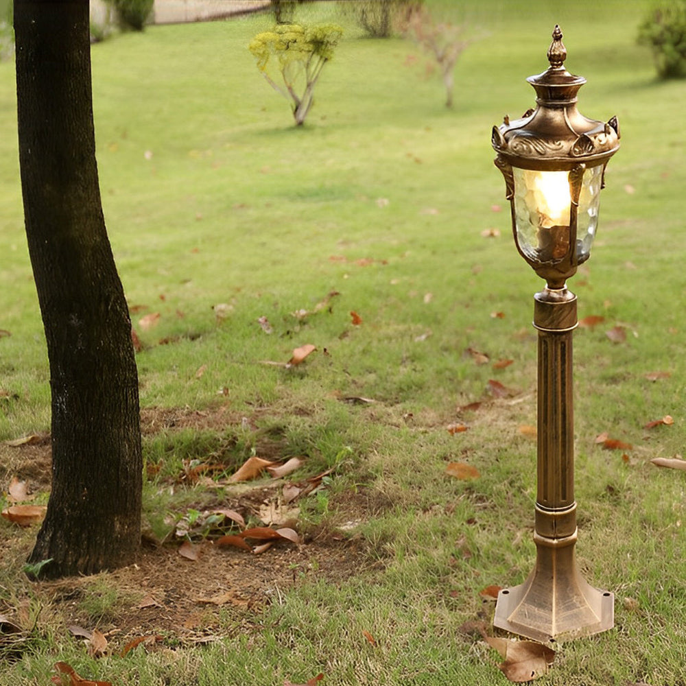 European Style Waterproof Outdoor Lawn Lamp Elegant Pathway Lighting