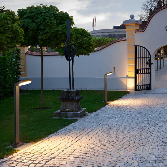 Minimalist Black Aluminum LED Lawn Lamp