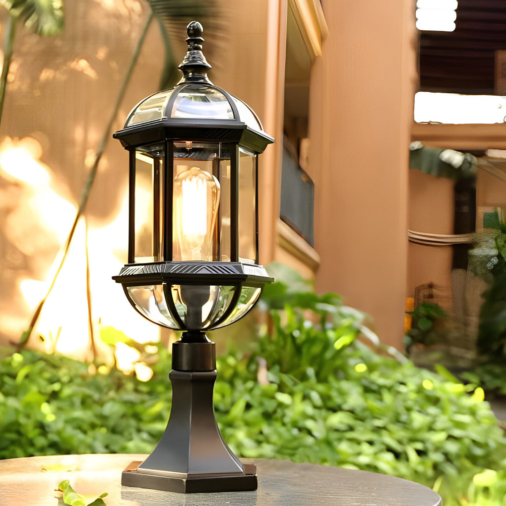 Elegant Black Retro Outdoor Post Light with Glass Shade