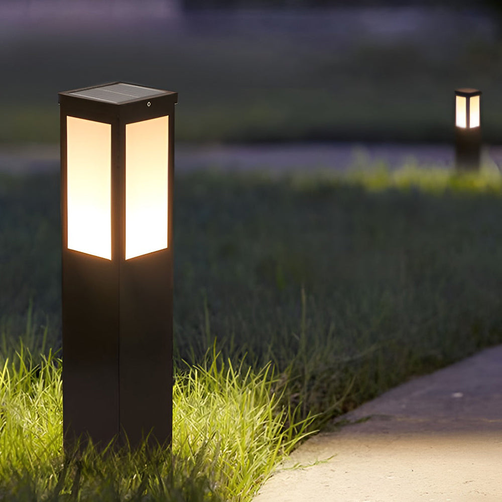 Remote Controlled Industrial Solar Bollard Lights Waterproof and Square Outdoor Lighting