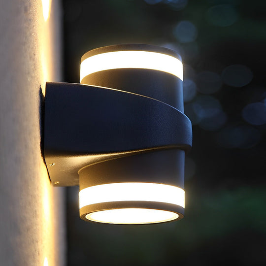 Round LED Outdoor Waterproof Up and Down Wall Lamp