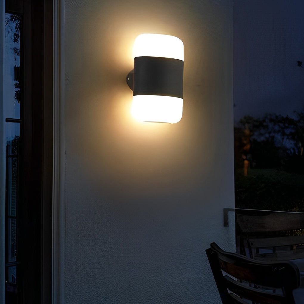 Round LED Outdoor Waterproof Up and Down Wall Lamp