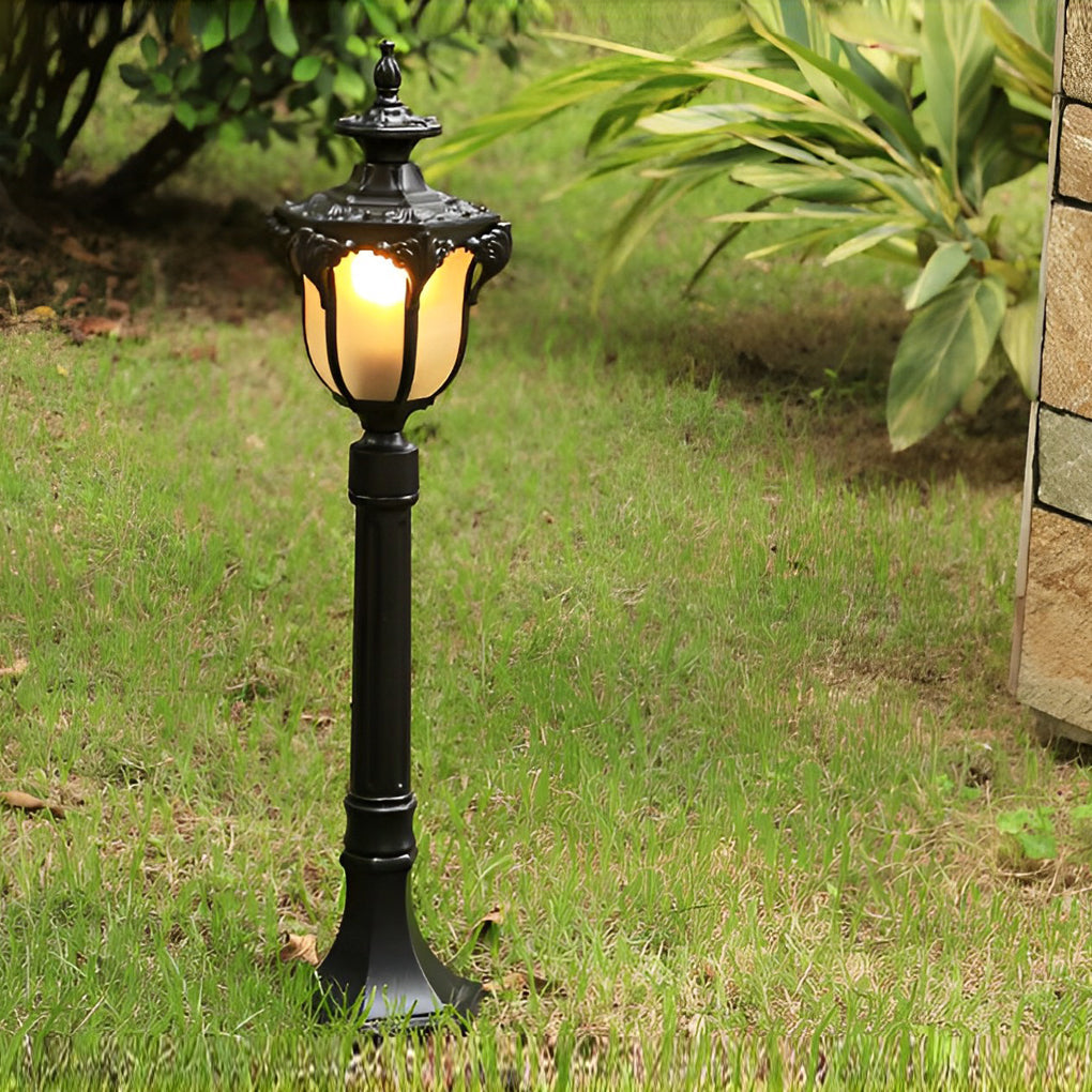 Traditional European-Style LED Outdoor Pathway Lamp Post – Durable & Waterproof