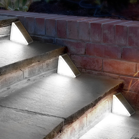 Triangle Automatic Charging LED Solar Step-Mounted Outdoor Lights