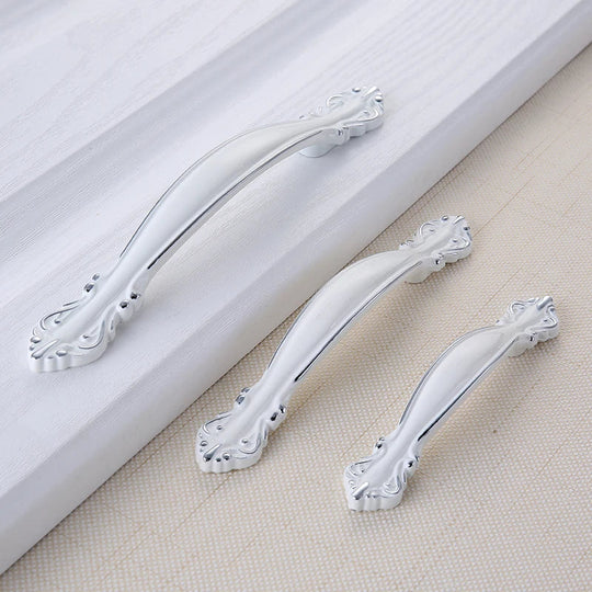 European Ivory White Cabinet Handle – Elegant Zinc Alloy Pulls for Dressers and Cupboards (96mm)