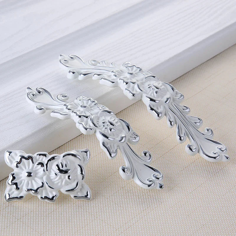 European Ivory White Cabinet Handle – Elegant Zinc Alloy Pulls for Dressers and Cupboards (96mm)