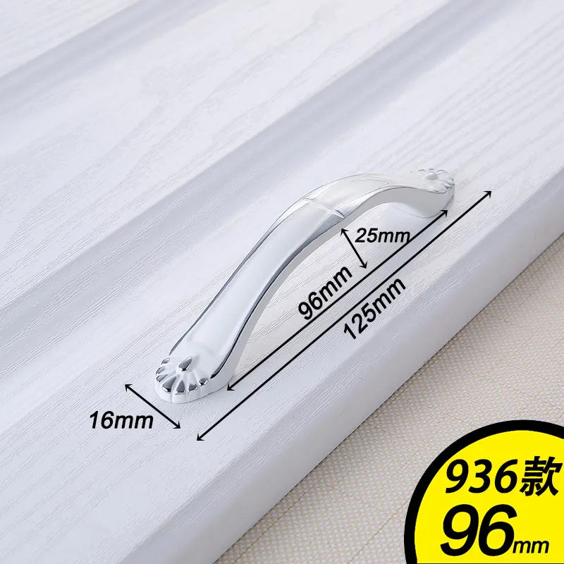 European Ivory White Cabinet Handle – Elegant Zinc Alloy Pulls for Dressers and Cupboards (96mm)