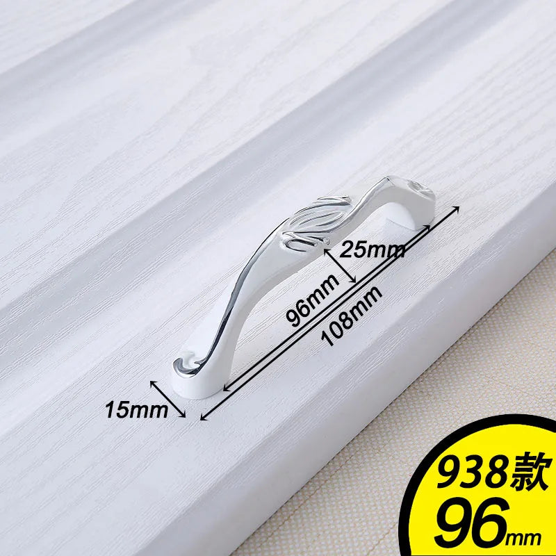 European Ivory White Cabinet Handle – Elegant Zinc Alloy Pulls for Dressers and Cupboards (96mm)