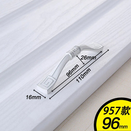 European Ivory White Cabinet Handle – Elegant Zinc Alloy Pulls for Dressers and Cupboards (96mm)