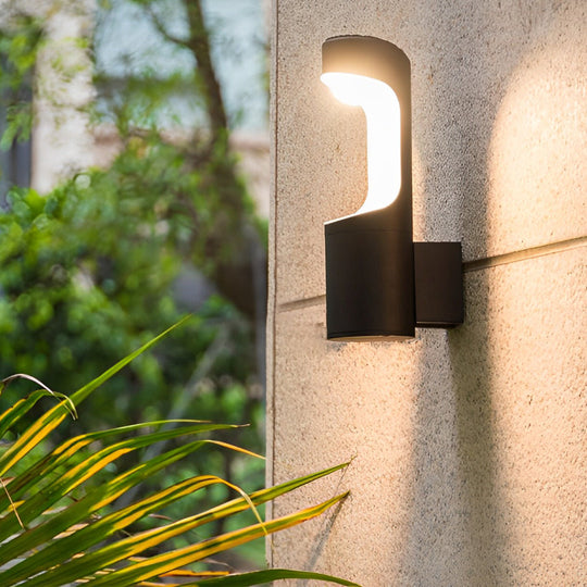 Creative Black Modern Outdoor Wall Lamp with LED
