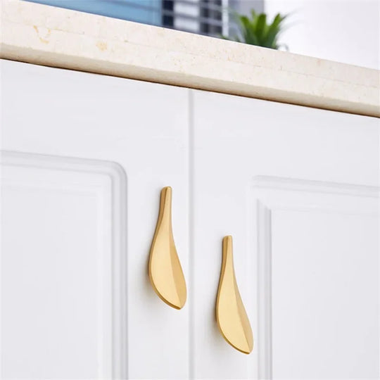 Golden Leaf Drawer Handles – Zinc Alloy Light Luxury Cabinet Knobs