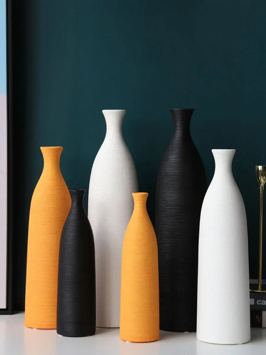 Simple Modern Black and White Ceramic Vase Table Decor