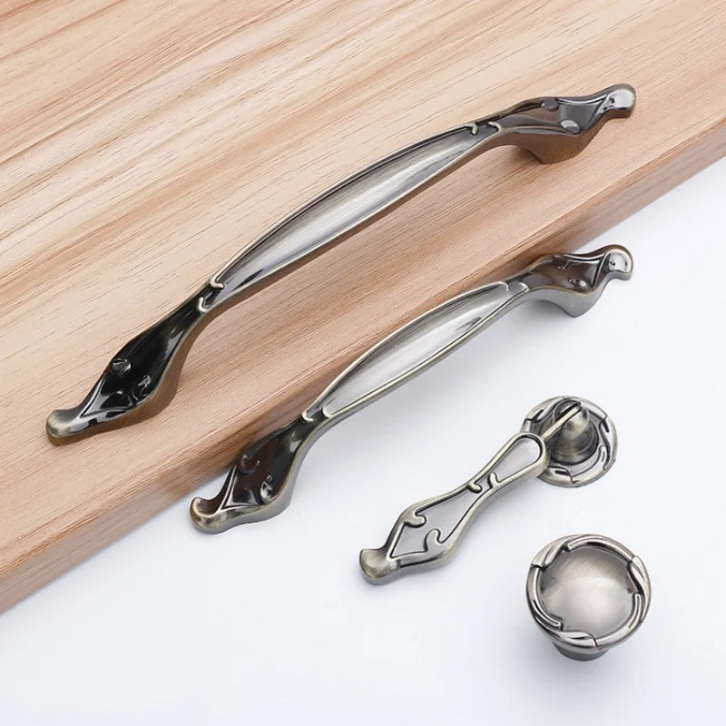 Antique Bronze Cabinet Handles – Vintage Zinc Alloy Drawer Pulls