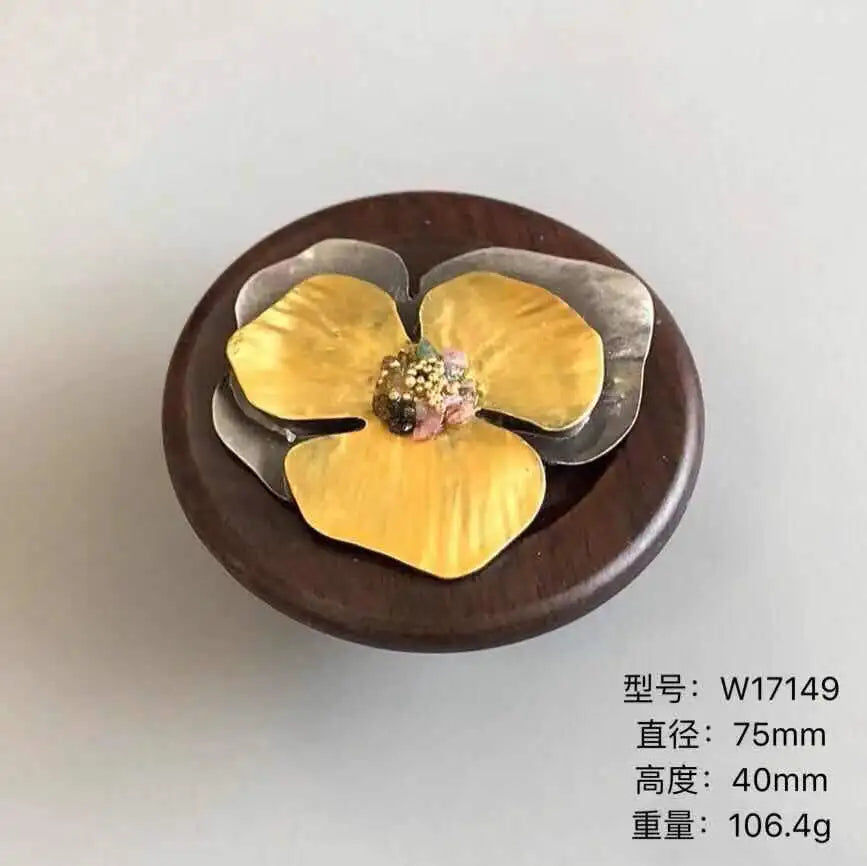 Handmade Wood & Alloy Flower Knob Handles – Artistic Cabinet Pulls