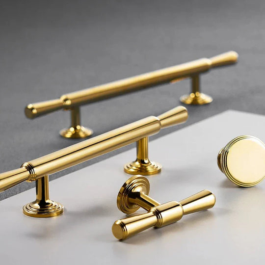Chrome and Polished Gold Brass Furniture Handles – Modern Pulls and Knobs for Cabinets and Wardrobes