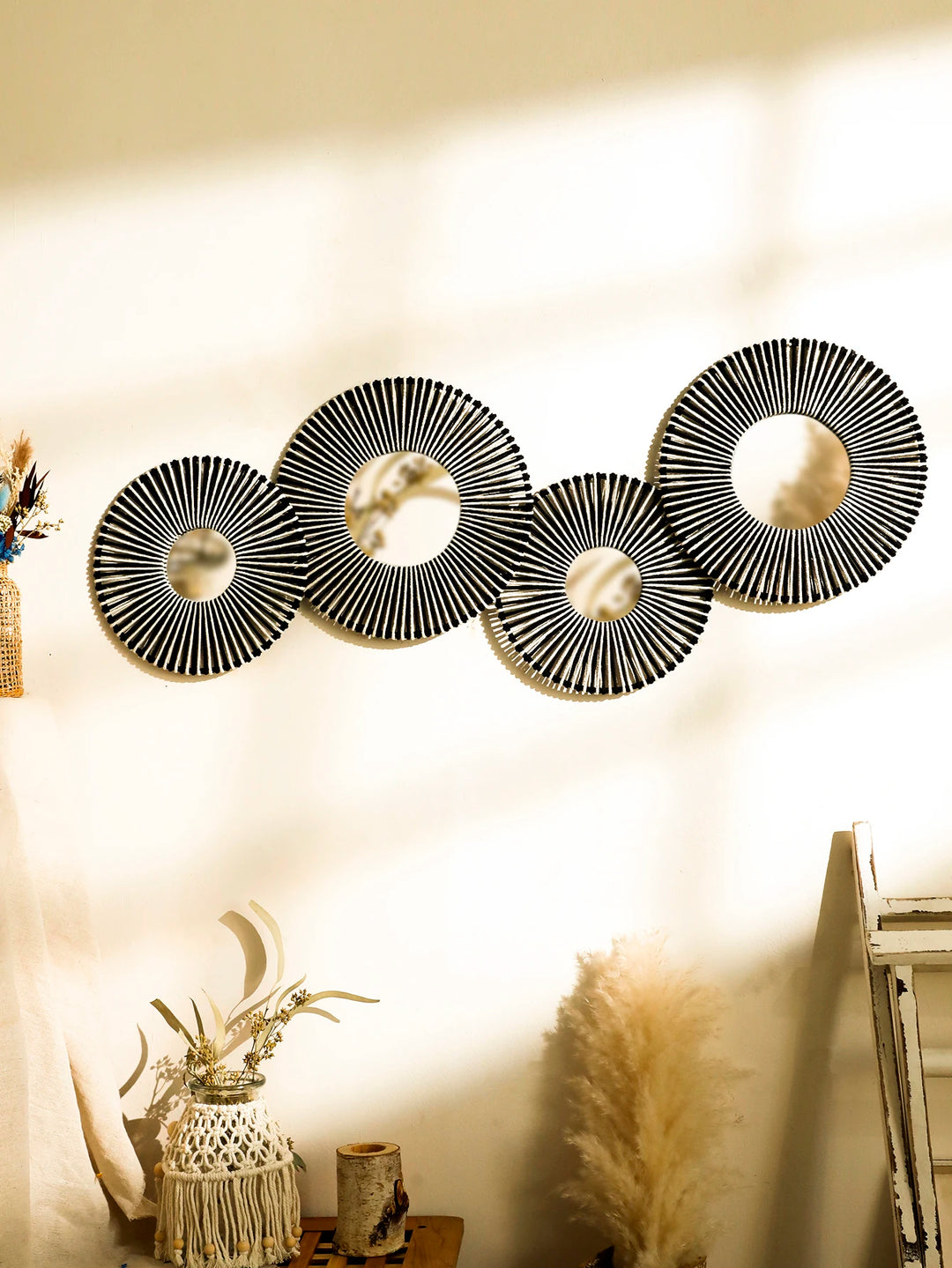 Round Hanging Wall Mirror with Woven Hemp Rope Decor