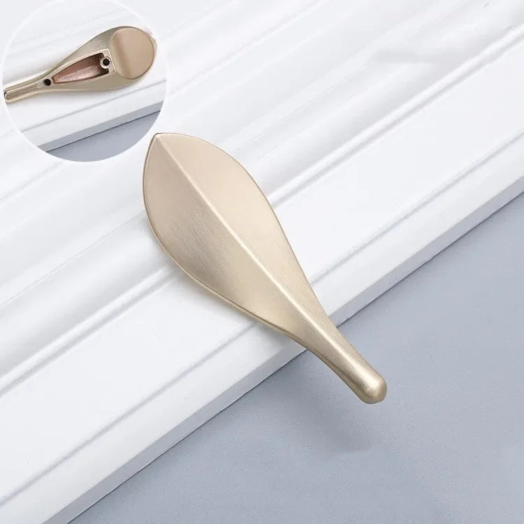 Golden Leaf Drawer Handles – Zinc Alloy Light Luxury Cabinet Knobs