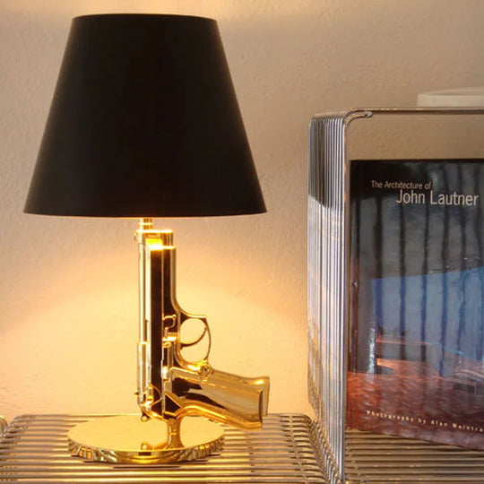 Personality Gold-Plated Gun Table Lamp for Living Room & Exhibition Hall