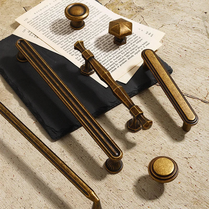 Antique Wardrobe Cabinet Handles – Retro Zinc Alloy Pulls and Knobs for Furniture