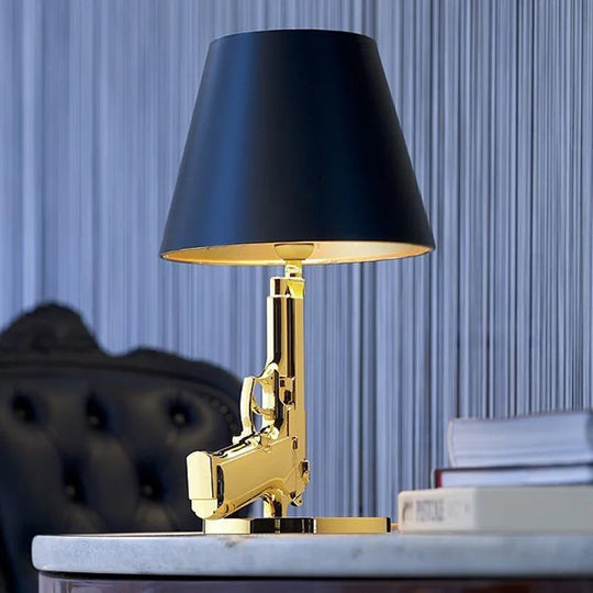 Personality Gold-Plated Gun Table Lamp for Living Room & Exhibition Hall