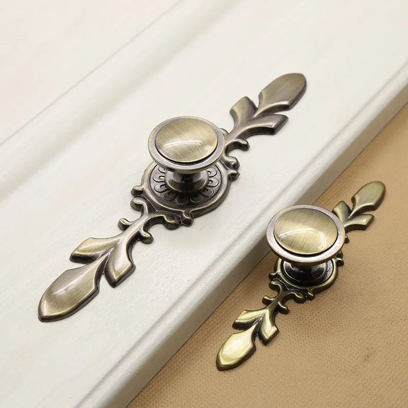 Retro Bronze Cabinet Handles – Antique Metal Drawer & Door Pulls