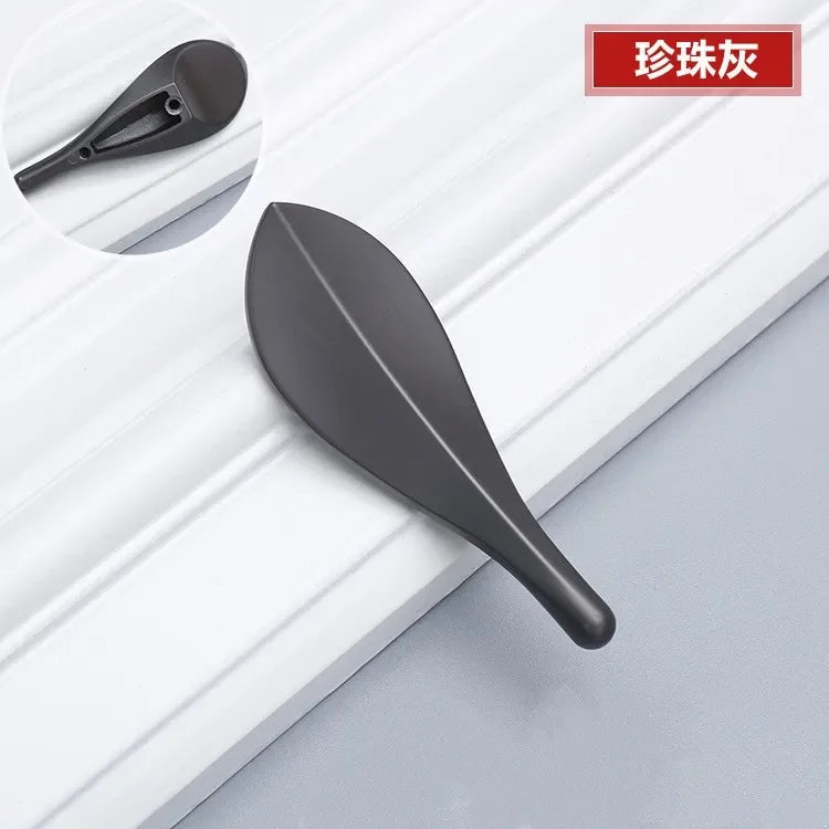 Golden Leaf Drawer Handles – Zinc Alloy Light Luxury Cabinet Knobs