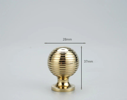 Chrome and Polished Gold Brass Furniture Handles – Modern Pulls and Knobs for Cabinets and Wardrobes