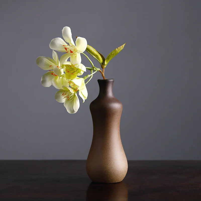 Retro Zen Ceramic Tabletop Vase for Flower Arrangement Decor