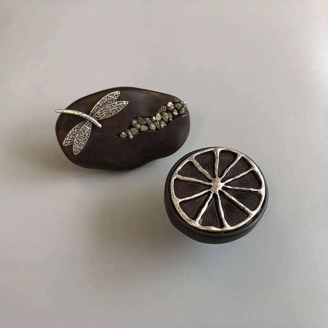 Handmade Wood & Alloy Flower Knob Handles – Artistic Cabinet Pulls