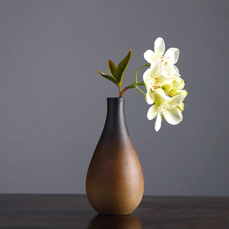 Retro Zen Ceramic Tabletop Vase for Flower Arrangement Decor